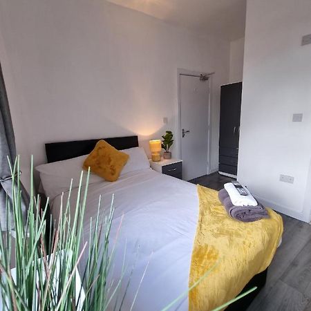 Villa 23 Woodhouse Stoke-on-Trent Exterior foto